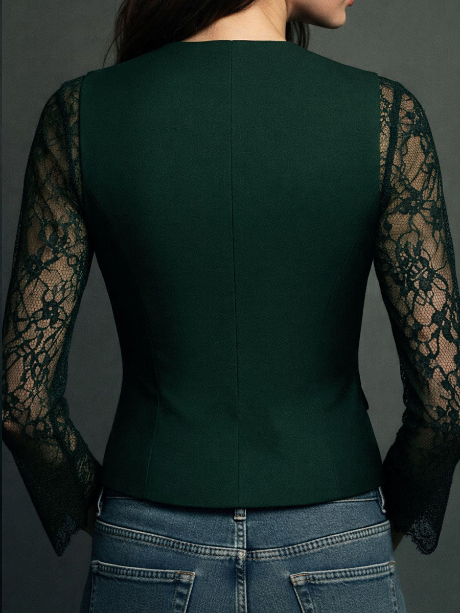Ava | Elegant blouse with lace details