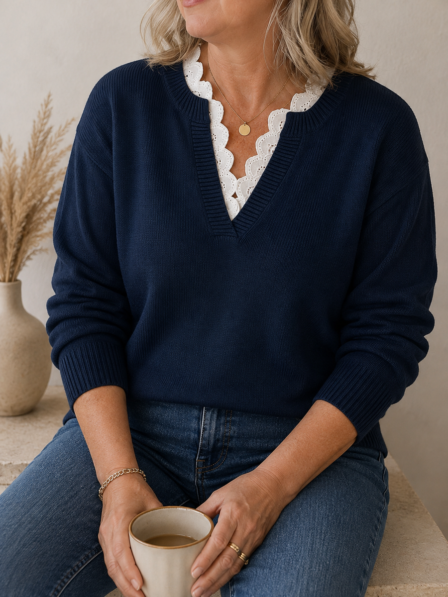 Vera | Blouse with Delicate Trim