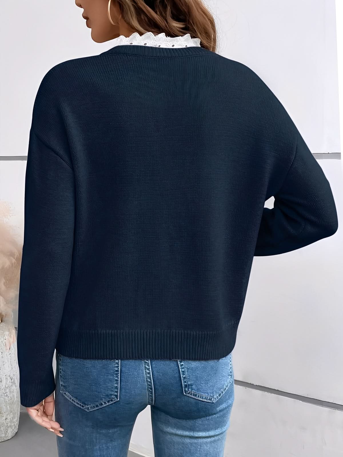 Vera | Blouse with Delicate Trim